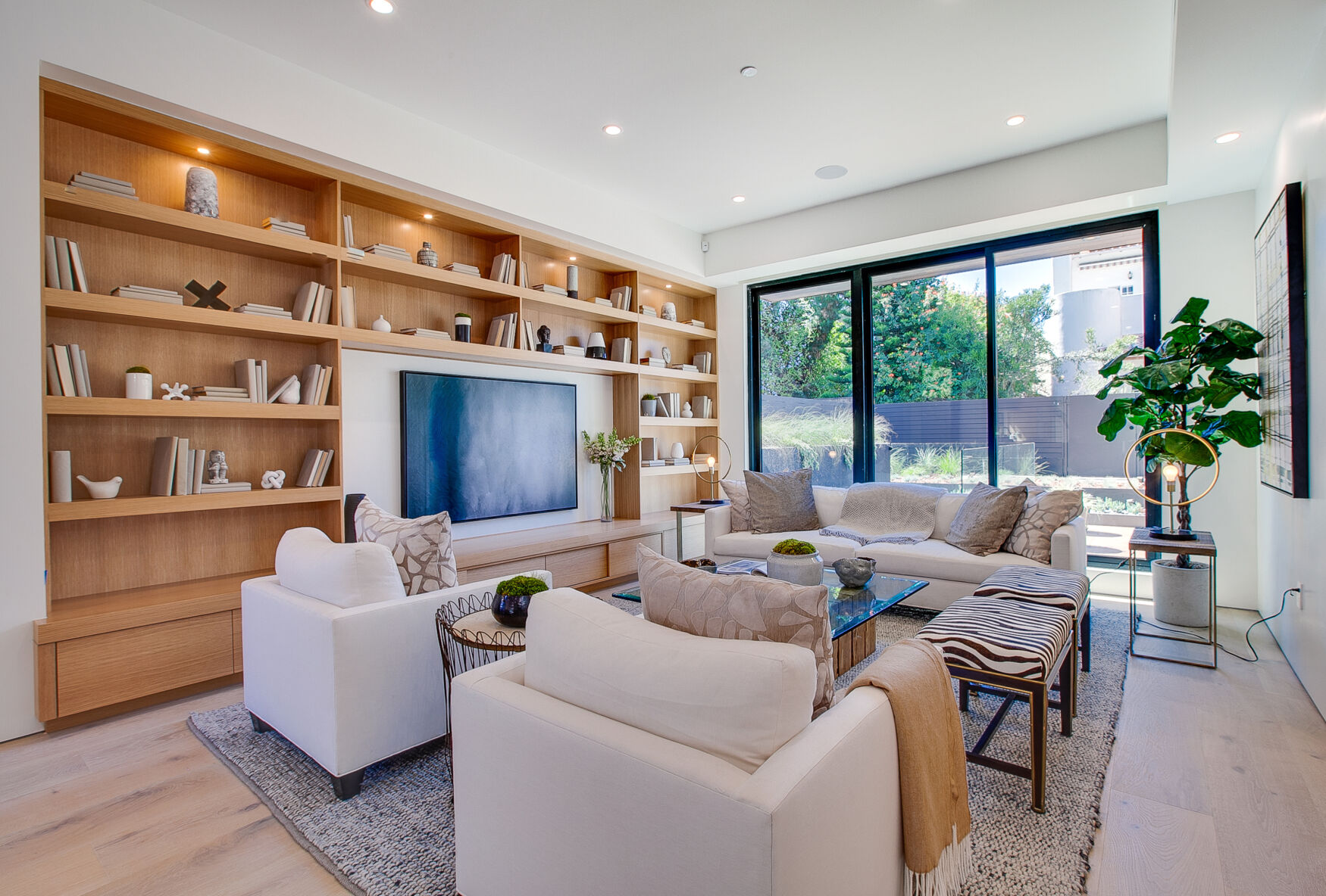 112P-Living-room-1.jpg